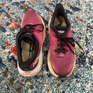 Hoka Clifton 8